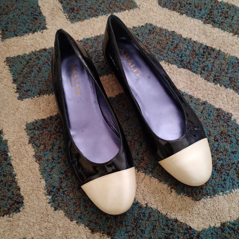 Amalfi by Rangoni Black Italian Leather Gold Cap Toe Ballet Flats Women's 8.5 M